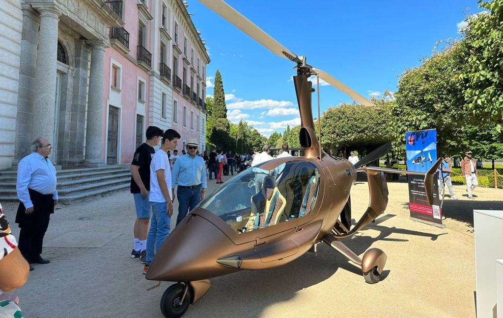 Imagen Foto coche volador en evento Boadilla Cars