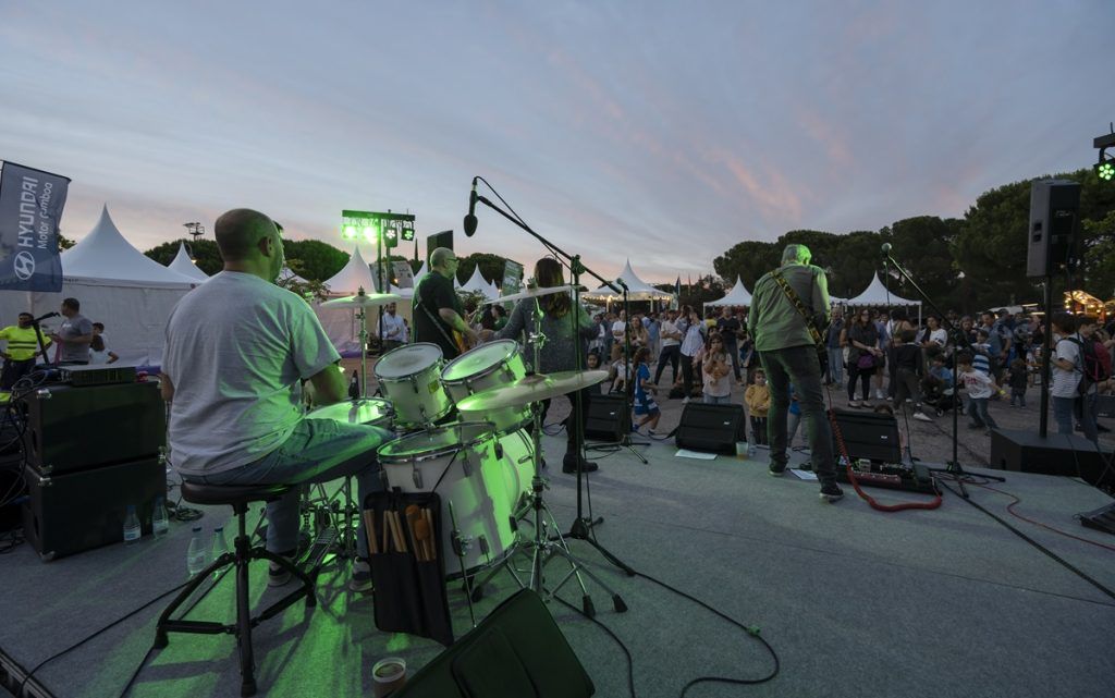 Zona de ocio y conciertos de la Feria MOGY