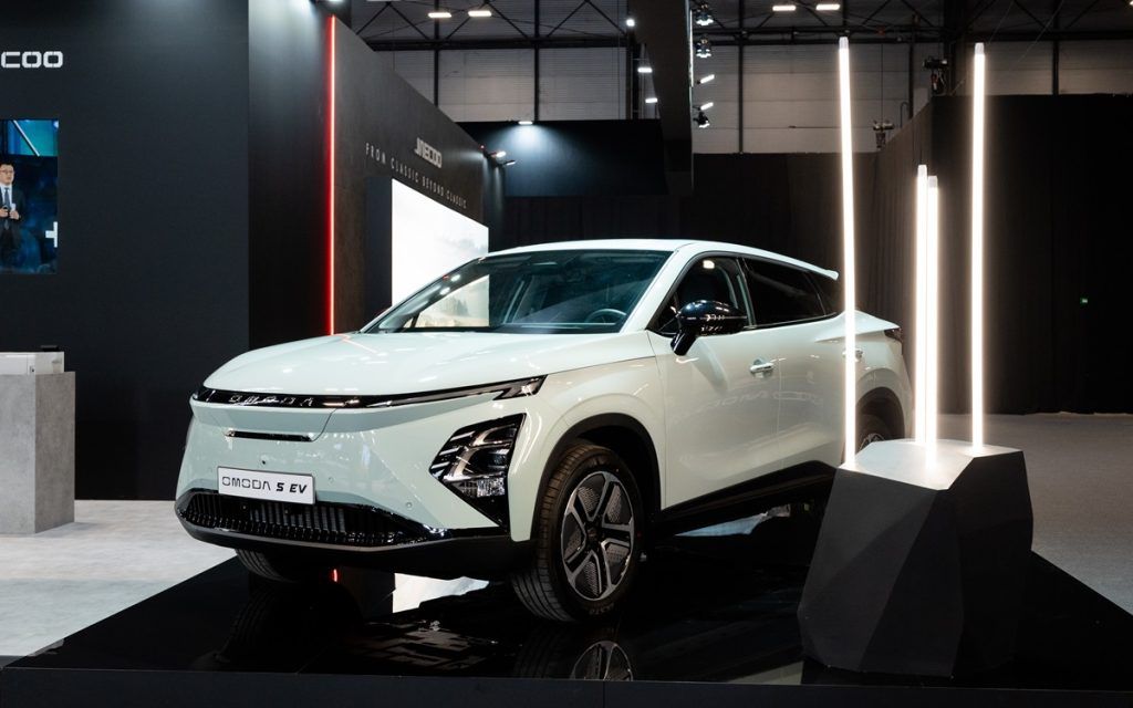 Imagen nuevo Omoda 5 EV tres cuartos delantero
