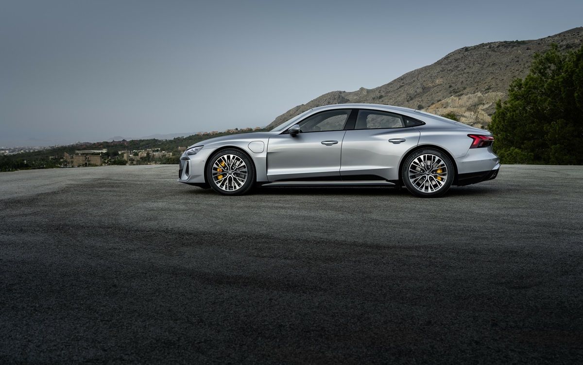 Vídeo: Audi e-Tron GT 2025, el gran salto que le acerca al Porsche Taycan